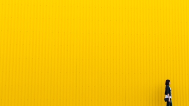 사진 속 여백을 활용한 감성 스냅 사진